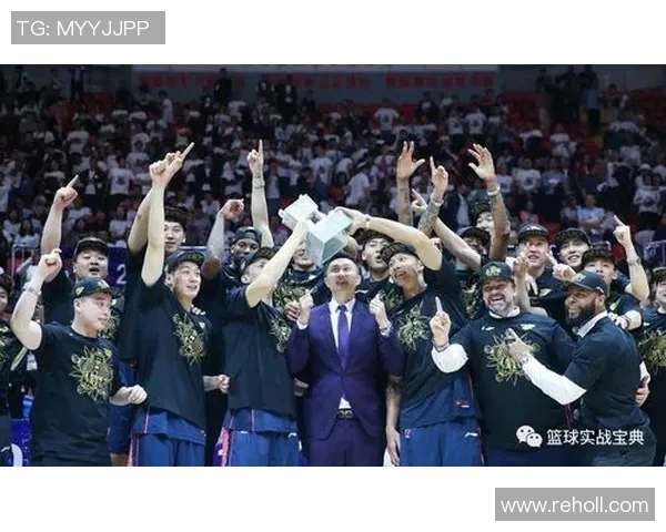 足球明星坤坤的成长历程与辉煌成就全解析